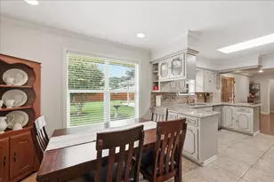 1012 Mimosa Dr, Nederland, TX 77627 - Photo 10