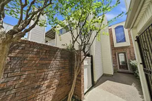 1107 Jackson Blvd, Houston, TX 77006 - Photo 2