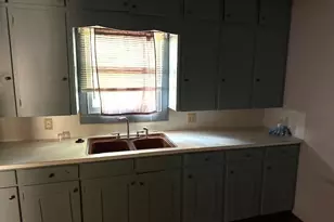 316 E Post Office St, Eagle Lake, TX 77434 - Photo 12