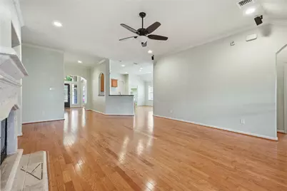 12811 Flat Creek Drive, Pearland, TX 77584 - Photo 8