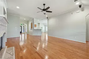 12811 Flat Creek Dr, Pearland, TX 77584 - Photo 8