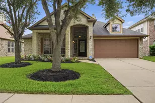 12811 Flat Creek Dr, Pearland, TX 77584 - Photo 2