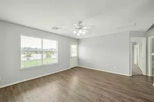 21526 Falvel Lake Dr, Spring, TX 77388 - Photo 4