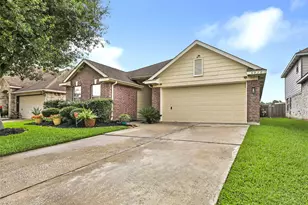 6030 Sandy Creek Dr, Baytown, TX 77523 - Photo 1
