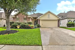 6030 Sandy Creek Dr, Baytown, TX 77523 - Photo 2