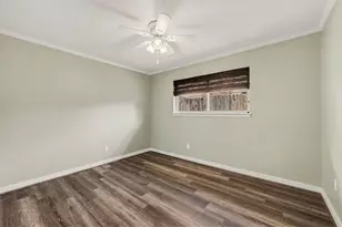 12063 Mulholland Dr, Meadows Place, TX 77477 - Photo 18