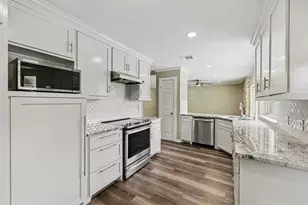 12063 Mulholland Dr, Meadows Place, TX 77477 - Photo 12