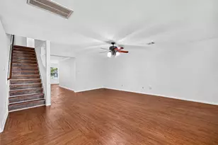 9203 Delmont Park Ln, Houston, TX 77075 - Photo 12