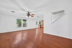 9203 Delmont Park Ln, Houston, TX 77075 - Photo 10