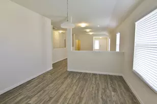 6127 Dawn Misty Ln, Houston, TX 77048 - Photo 4