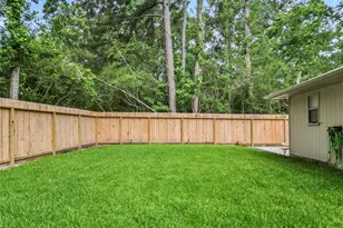 1 E Woodtimber Ct, The Woodlands, TX 77381 - Photo 16