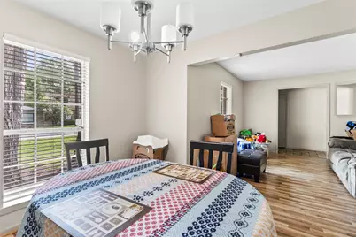 1 E Woodtimber Court, The Woodlands, TX 77381 - Photo 6