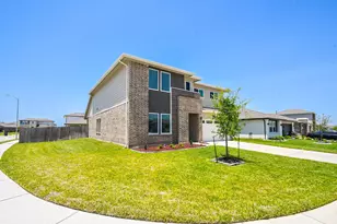 8034 House bank Ln, Rosharon, TX 77583 - Photo 2