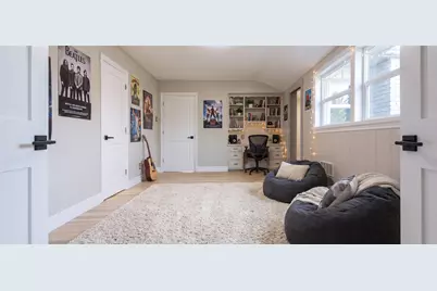 2302 Brooktree Drive, Houston, TX 77008 - Photo 20