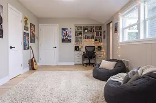 2302 Brooktree Dr, Houston, TX 77008 - Photo 20