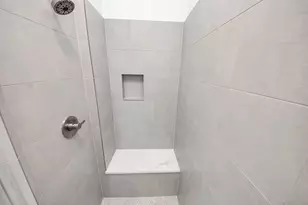 611 E 39th St, Houston, TX 77022 - Photo 22