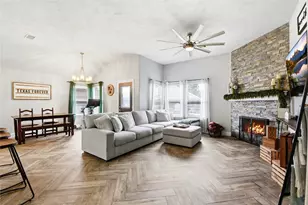 8226 Mandalay Bay Dr, Baytown, TX 77523 - Photo 8