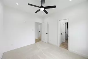 4212 New Orleans St, Houston, TX 77020 - Photo 14