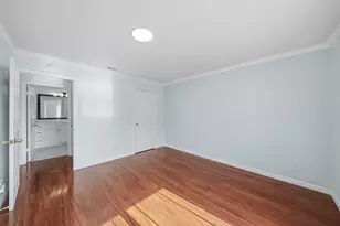 10211 Sugar Branch Dr, Houston, TX 77036 - Photo 2