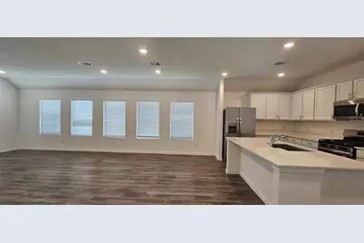 9918 Lockridge Manor Drive, Baytown, TX 77521 - Photo 2
