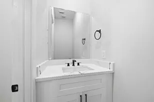 9735 Pelsey St, Houston, TX 77029 - Photo 16