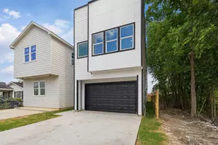 9735 Pelsey St, Houston, TX 77029 - Photo 2