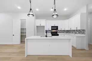 9735 Pelsey St, Houston, TX 77029 - Photo 6