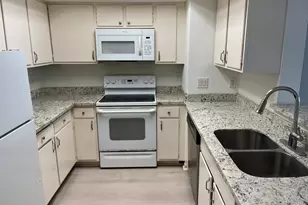 2816 S Bartell Dr, Houston, TX 77054 - Photo 8