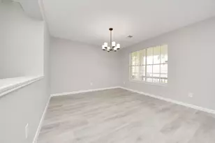 9506 Lasbury Dr, Houston, TX 77083 - Photo 6