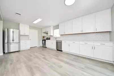 9506 Lasbury Drive, Houston, TX 77083 - Photo 14