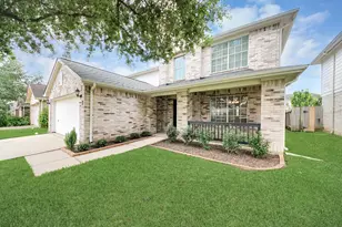 9506 Lasbury Dr, Houston, TX 77083 - Photo 2