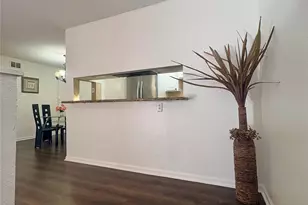 2744 Briarhurst Dr, Houston, TX 77057 - Photo 4