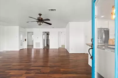 1172 Sailfish Street, Hitchcock, TX 77563 - Photo 6