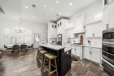 1210 Parkerhaven Court, Houston, TX 77008 - Photo 14