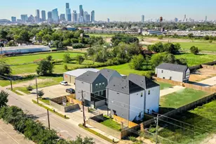 2712 Jensen Creek Ln, Houston, TX 77026 - Photo 50