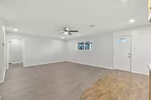 2231 Bayou Dr, League City, TX 77573 - Photo 12