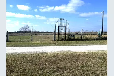303 Pinafore Court, Palacios, TX 77465 - Photo 8