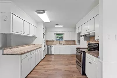 1717 Jones Street, Alvin, TX 77511 - Photo 8