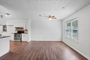 1717 Jones St, Alvin, TX 77511 - Photo 8