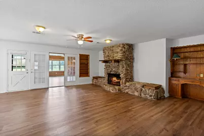 1717 Jones Street, Alvin, TX 77511 - Photo 6