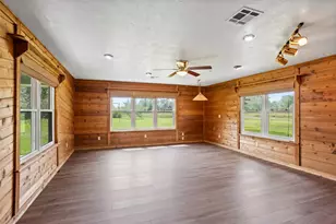 1717 Jones St, Alvin, TX 77511 - Photo 12