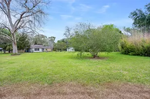 1717 Jones St, Alvin, TX 77511 - Photo 24
