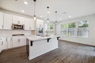 5134 Aedan Oak St, Houston, TX 77018 - Photo 8