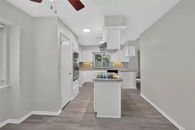2747 Colony Drive, Sugar Land, TX 77479 - Photo 4