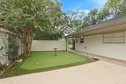 10118 Chevy Chase Drive, Houston, TX 77042 - Photo 40