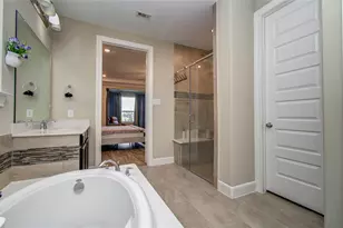 66 Zenith Ln, Sugar Land, TX 77498 - Photo 36