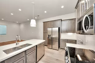 2319 Silva Park Ln, Houston, TX 77091 - Photo 6