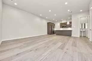 2319 Silva Park Ln, Houston, TX 77091 - Photo 12