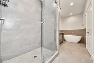 2319 Silva Park Ln, Houston, TX 77091 - Photo 18