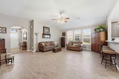 105 Jessica Drive, Dayton, TX 77535 - Photo 6